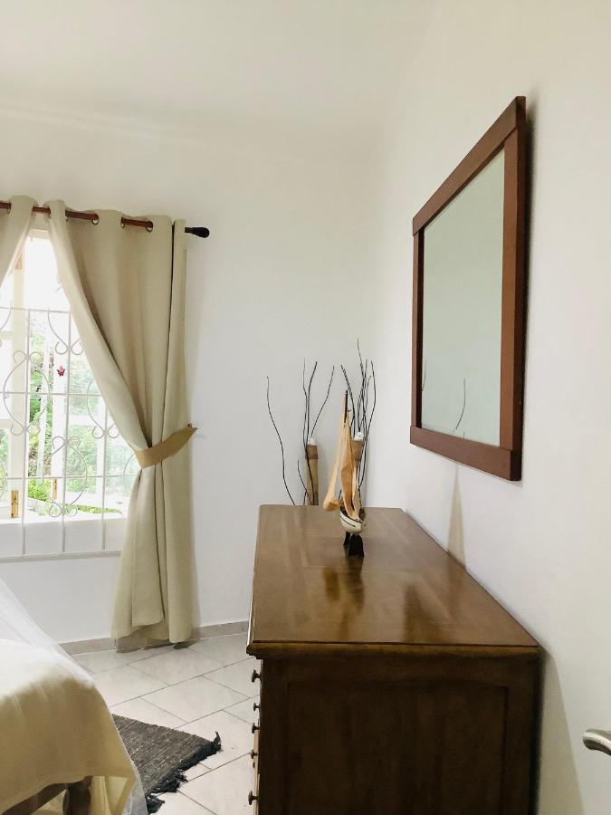 Epea Ocean View Apartment Tortoise Machabee エクステリア 写真